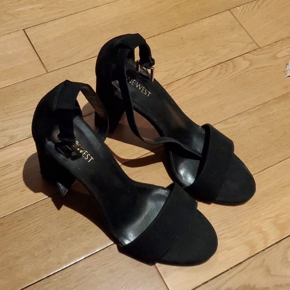 Like new black Nine West high block heel sandals with ankle strap 8.5M/38.5 euro - Picture 1 of 5